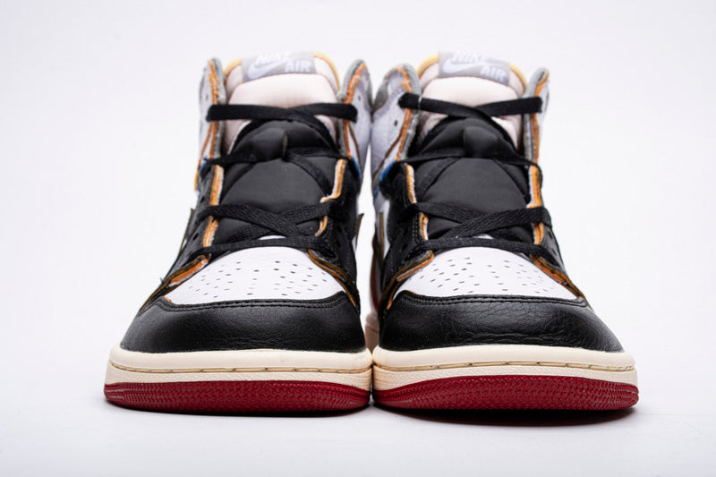 Air Jordan 1 OG Hi Retro“Black Toe”