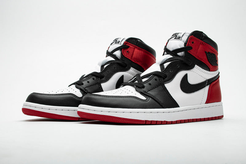 Air Jordan 1 OG High OG “Satin Black Toe”