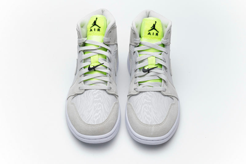 Air Jordan 1 Grey Ghost Green
