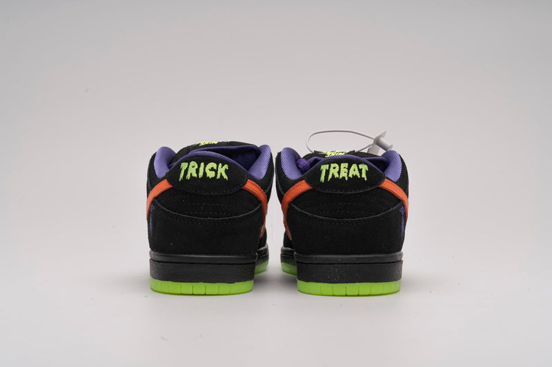 Nike SB Dunk Low “Night Of Mischief”