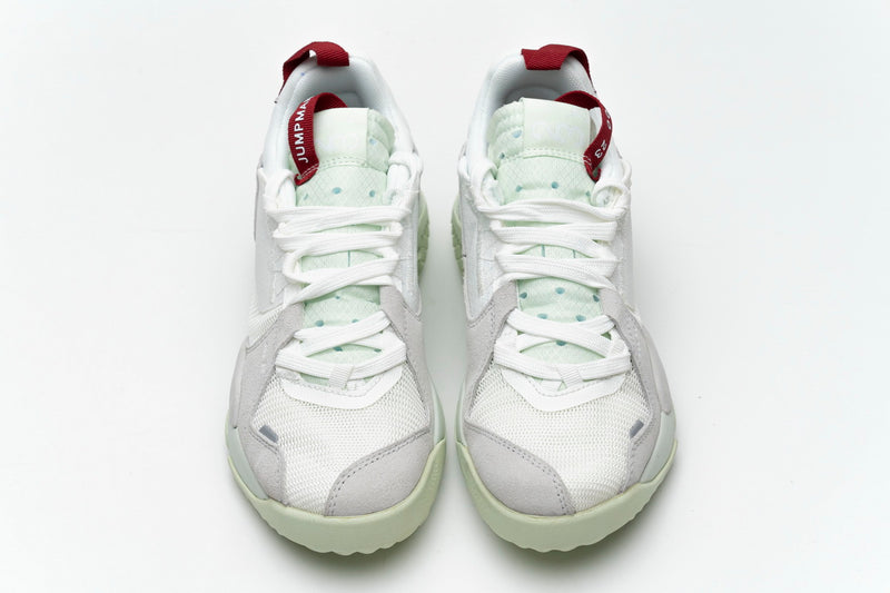 Jordan Delta SP Sail Varsity Red