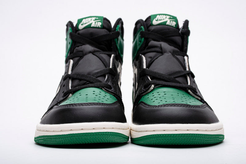 Air Jordan 1 High OG 'Pine Green'