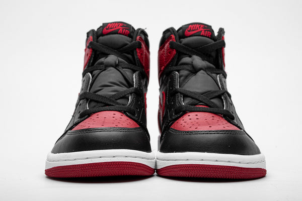 Air Jordan 1 High 'Banned'