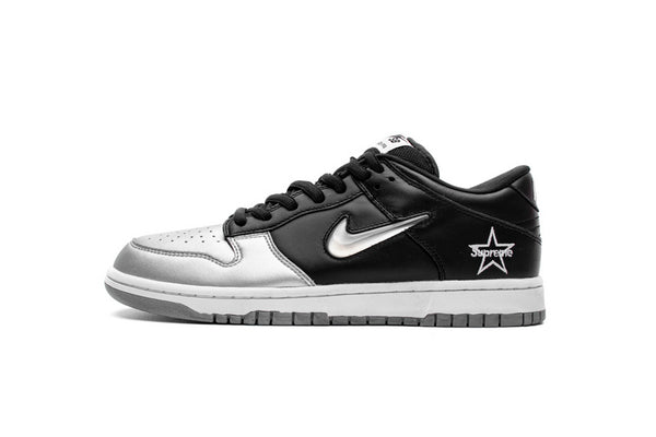 Dunk SB Supreme X Nike SB Dunk Low OG Metallic Silver