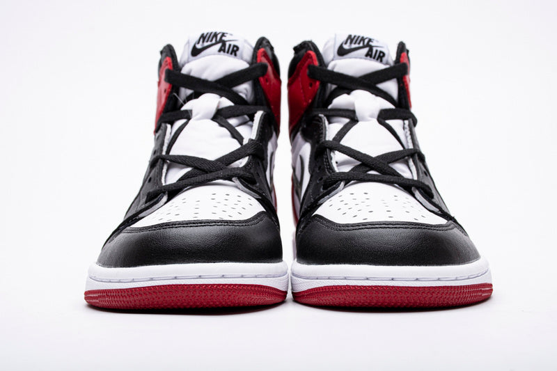 Air Jordan 1 High OG “Black Toe”