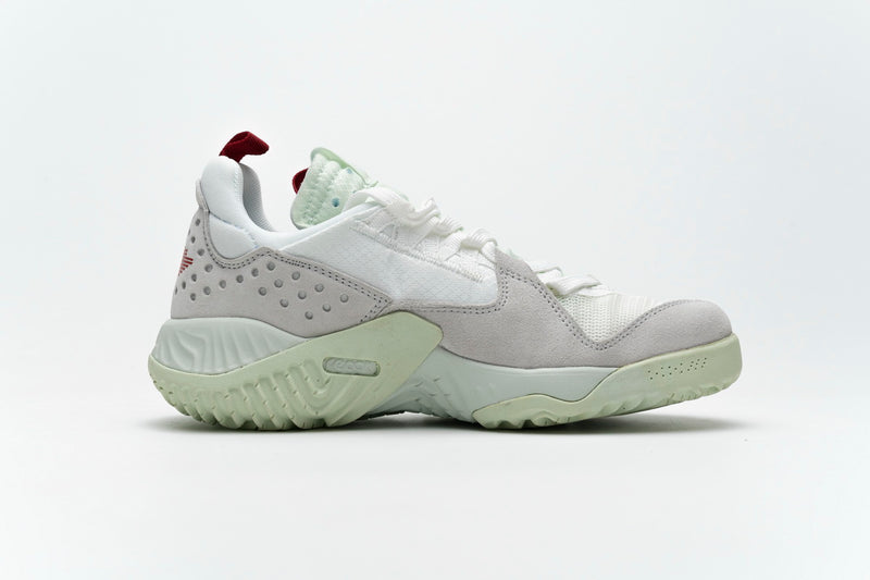 Jordan Delta SP Sail Varsity Red