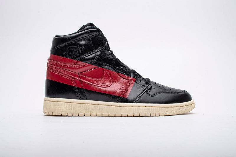 Air Jordan 1 Retro High OG Defiant Couture