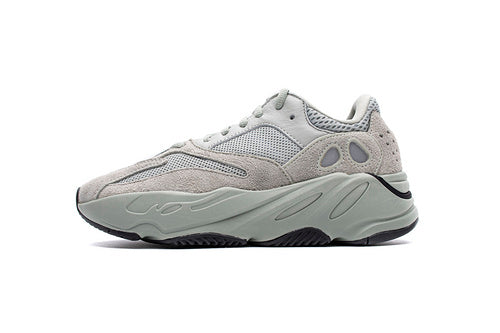 Yeezy Boost 700“Salt”