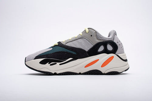 Yeezy Boost 700 OG“Wave Runner”