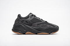 Yeezy Boost 700“Utility Black”
