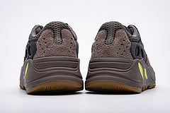 Yeezy Boost 700“Mauve”