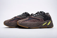 Yeezy Boost 700“Mauve”